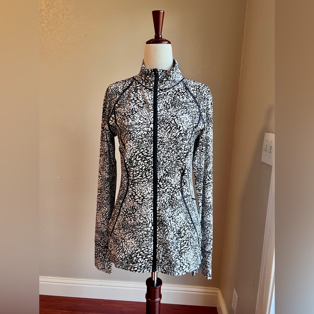 ATHLETA Pacifica Illume UPF 50 Full Zip Jacket Size SMALL
